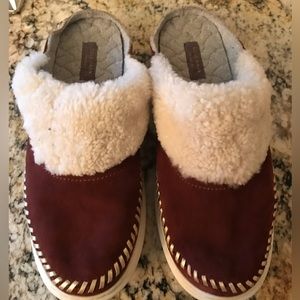 Cole Haan slippers size 8